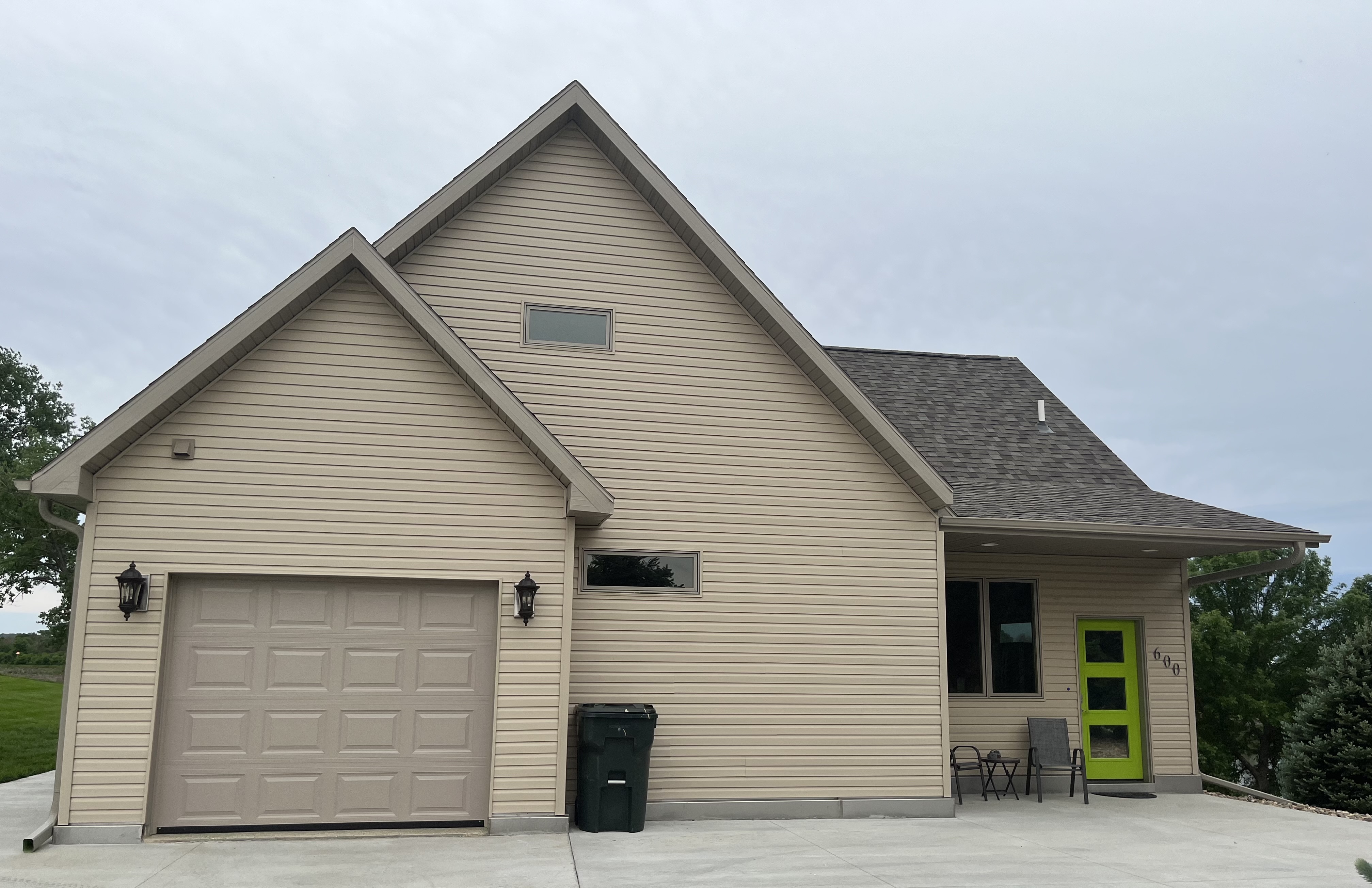 Front view of Alien Point riverfront energy retreat
